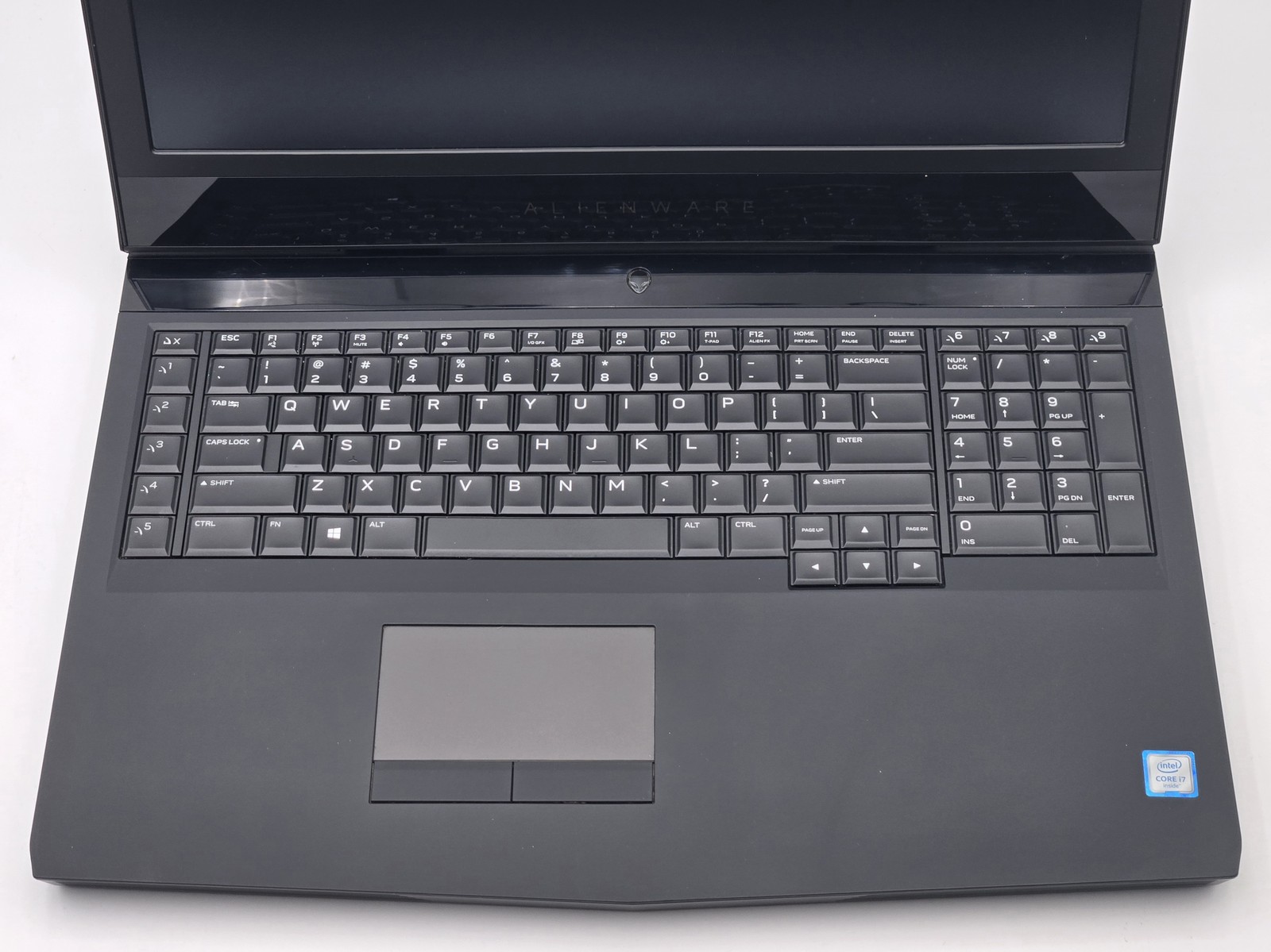 Dell Alienware 17 R4 17.3″ FHD i7-6700HQ GTX 1070 16GB 256GB SSD