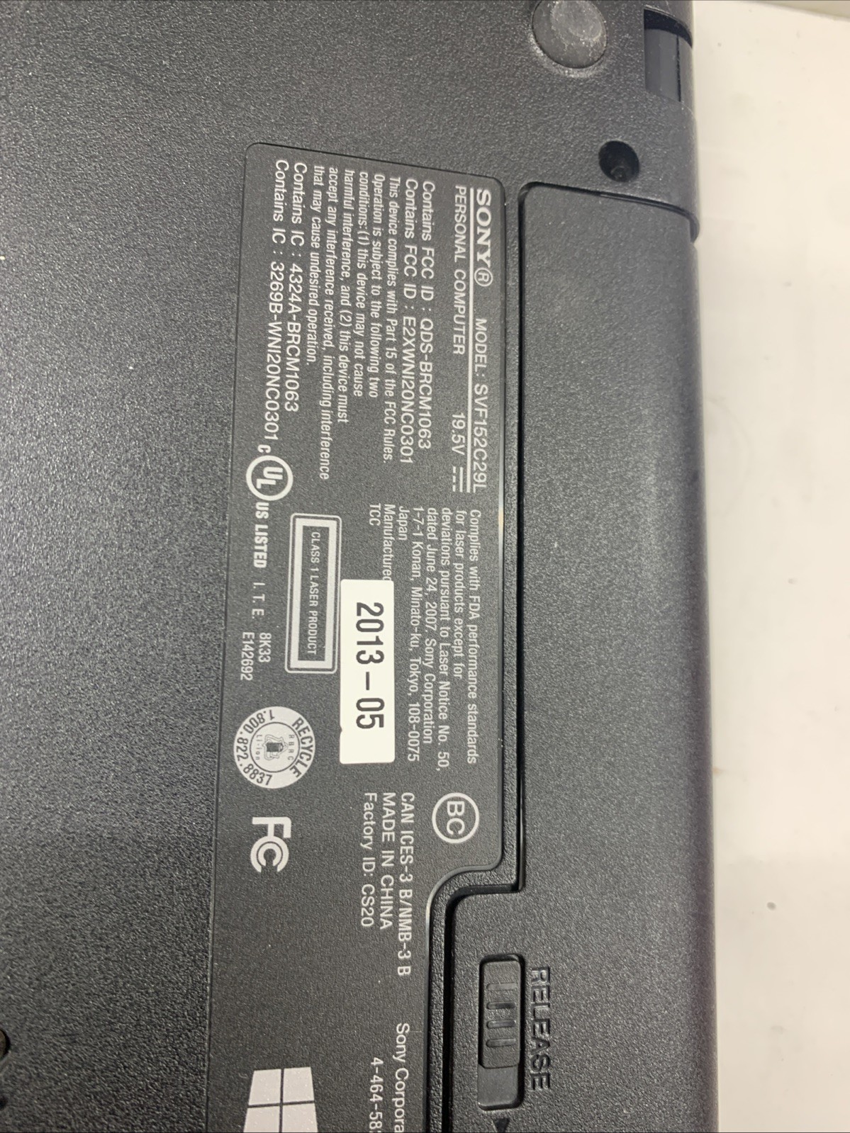 Sony Vaio SVF152C29L FHD 15.6″ i5-3327U 1.9GHz 6GB RAM 700GB HDD Win10