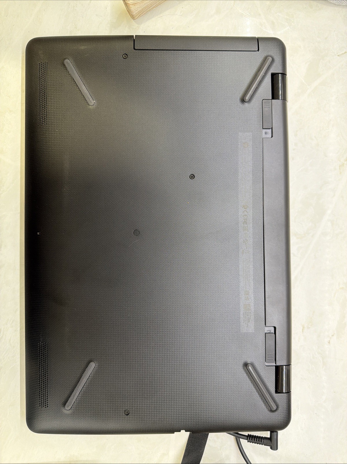 HP NoteBook 17-bs011dx 17.3″ HD+ i5-7200U 8gb Ram 256gb SSD W11 Pro Charger