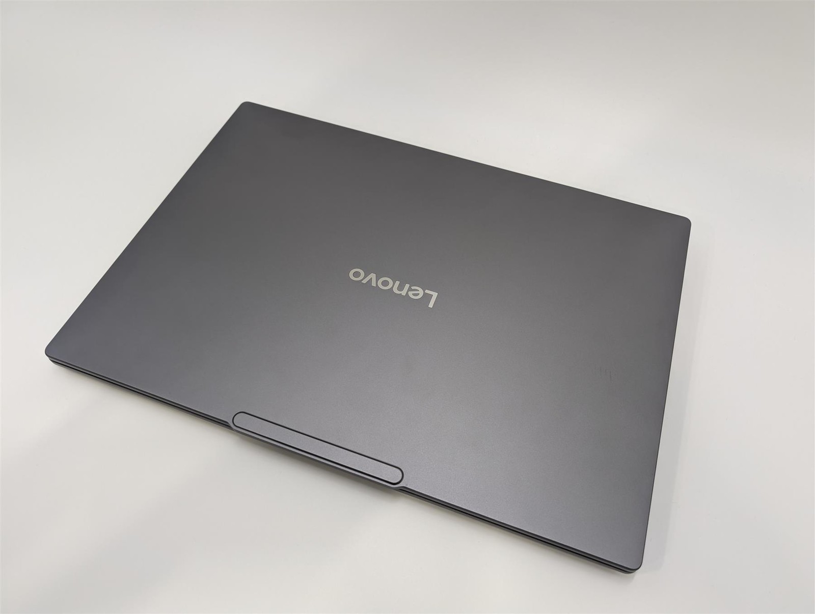 Lenovo IdeaPad Pro 5 16IAH10 32 GB RAM 1 TB SSD Used Excellent