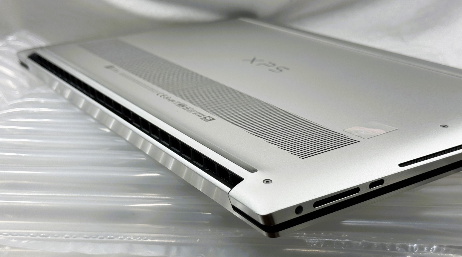 Dell XPS 15 9520 OLED ✔i9-12900H ✔32GB RAM ✔2TB SSD ✔RTX 3050Ti ✔Very Good
