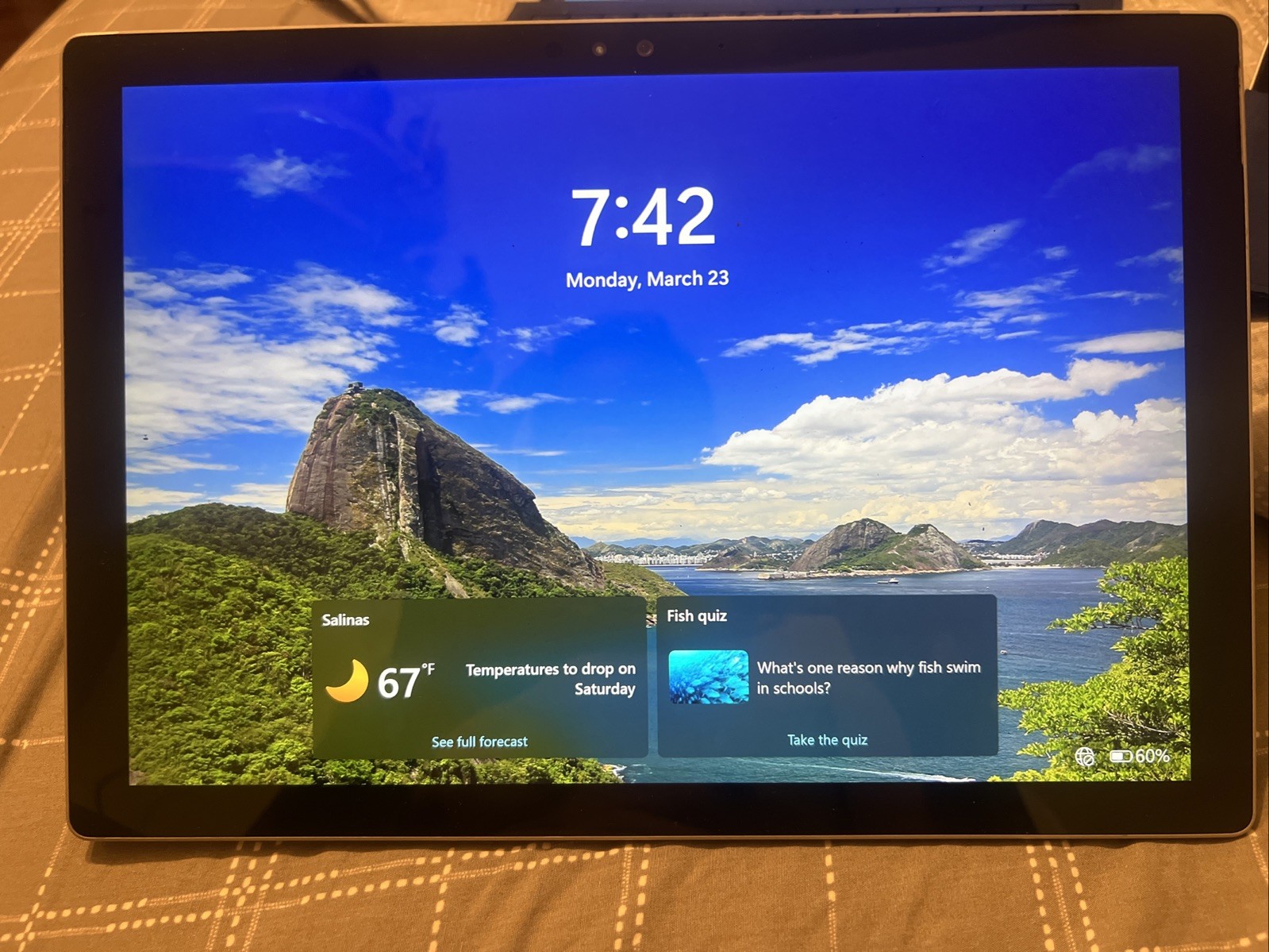 Microsoft Surface Pro 4 12.3 Touch Intel Core i5-6300U 2.4GHz 4GB RAM 128GB SSD