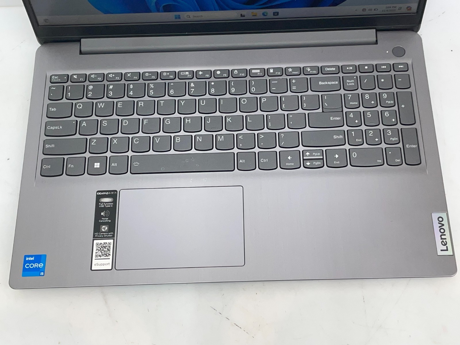 Lenovo IdeaPad 1 15IAU7 15.6″ i5-1235U 8GB DDR4 256GB SSD Windows 11 Touchscreen