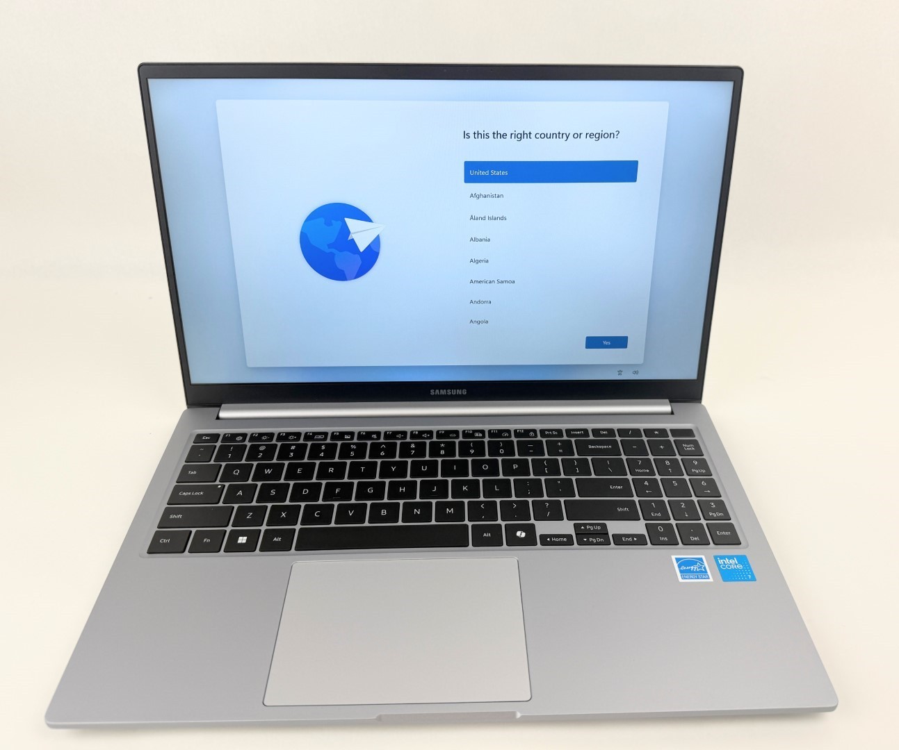 Samsung Galaxy Book4 15.6″ FHD Core 7-150U 16GB 512GB SSD W11H NP750XGK-KS2US