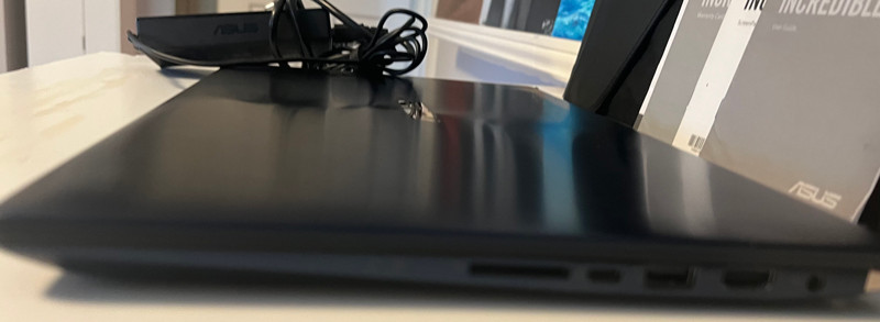 Graphics/Animation Design LAPTOP ASUS Zenbook Pro UX534FTC-NH77 with Miniscreen
