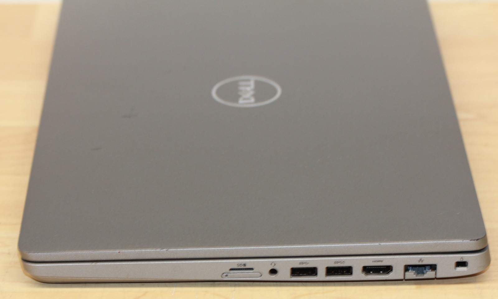 Latitude 5510: 15.6 FHD, i7-10610U, 32GB, 500GB NVMe, Win 11 Pro
