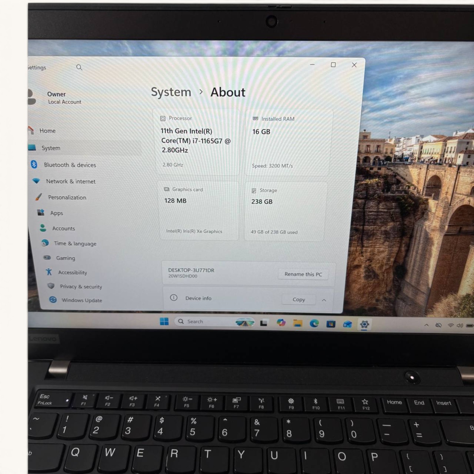 Lenovo ThinkPad T14 Gen 2 14″ Laptop i7-1165G7, 16GB RAM, 256GB SSD, Win 11 #40