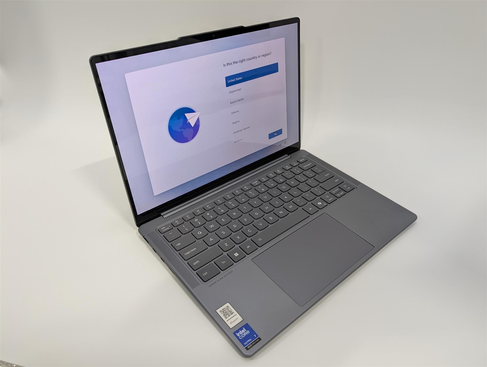Lenovo Slim 7 14″ Core Ultra 7 258V 32GB 1TB SSD Arc Luna Grey Used-Very Good