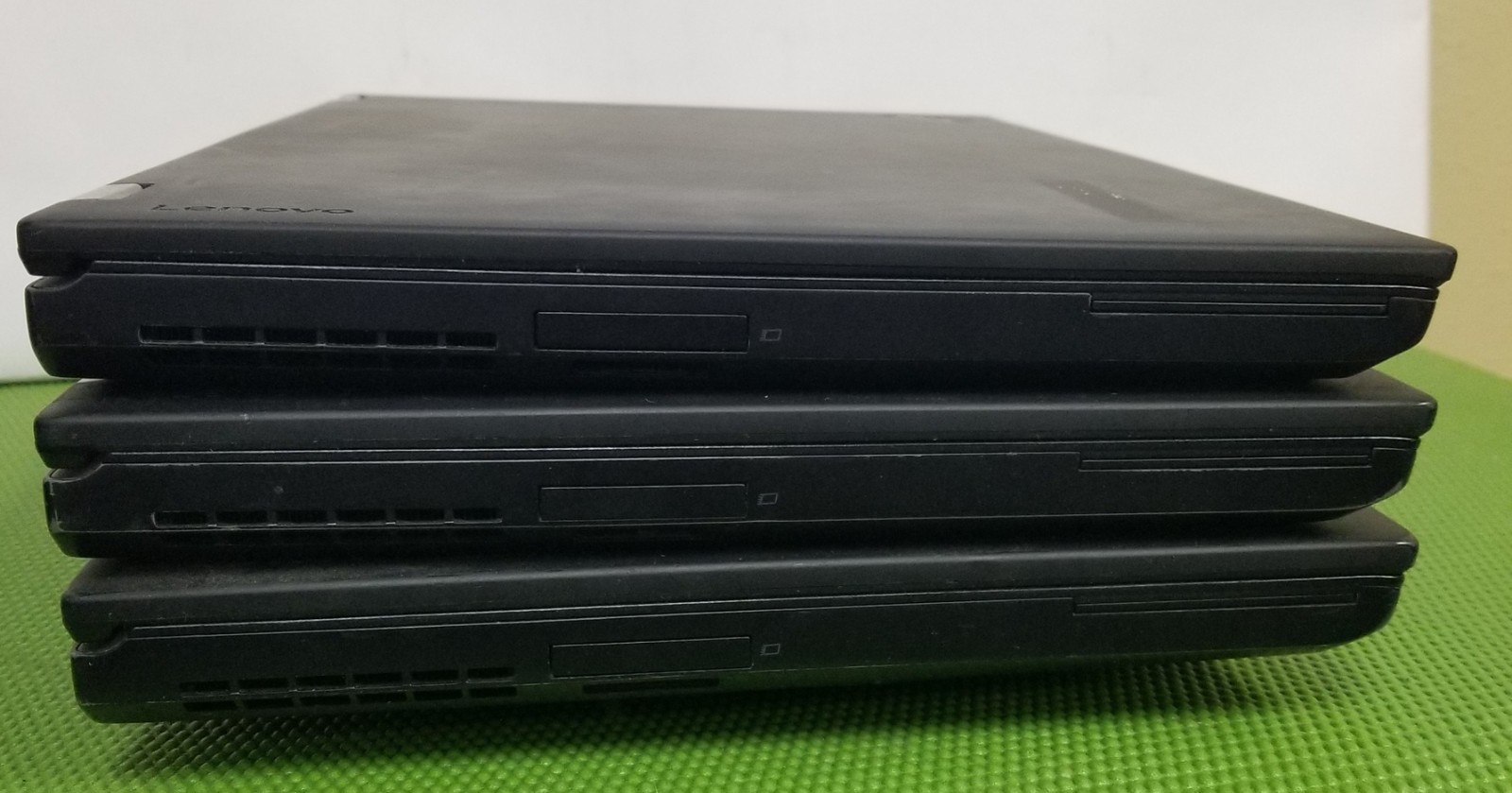(Lot of 3) Lenovo Thinkpad P51 i7-7820HQ 2.9GHz 16GB 15.6″ – no SSD/OS