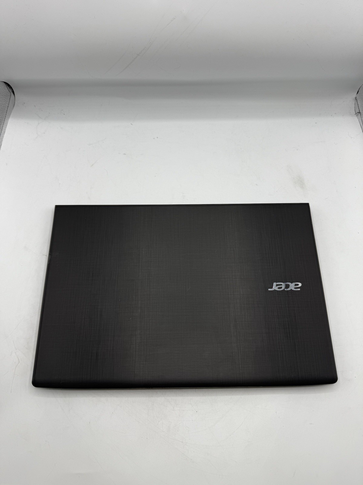 ACER TRAVELMATE P259-M 15.6” I3-6100U 2.3GHz 4GB RAM READ