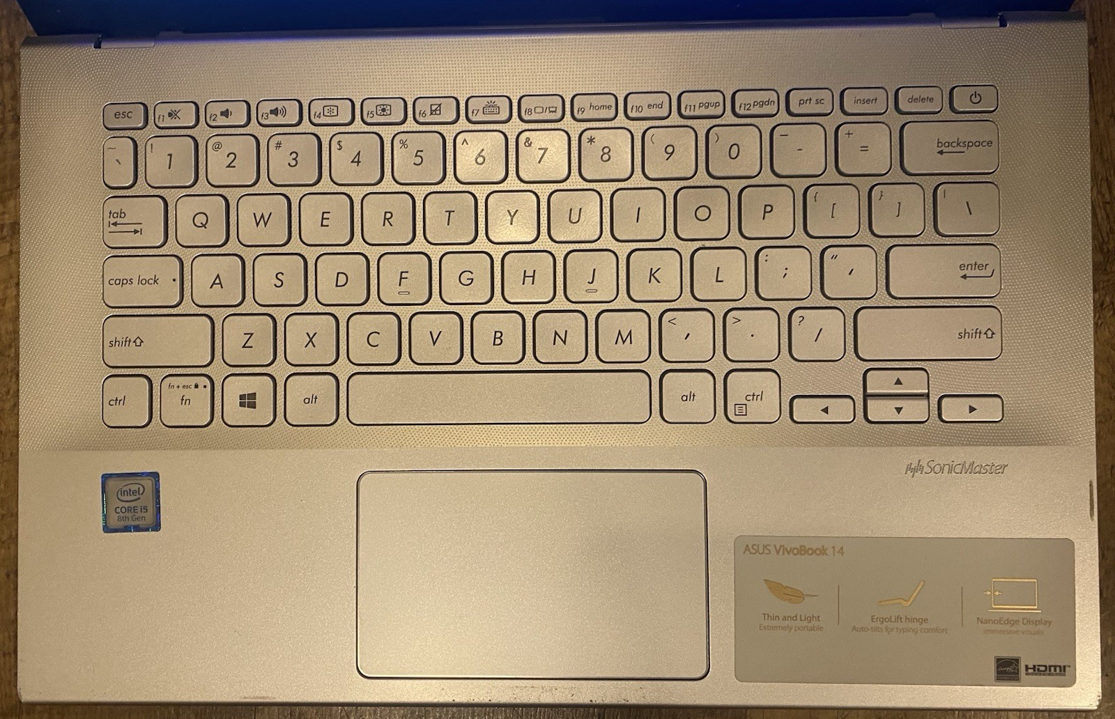 ASUS VivoBook 14 X420UA i5-8250U 8GB 256GB SSD UHD 620 No Charger