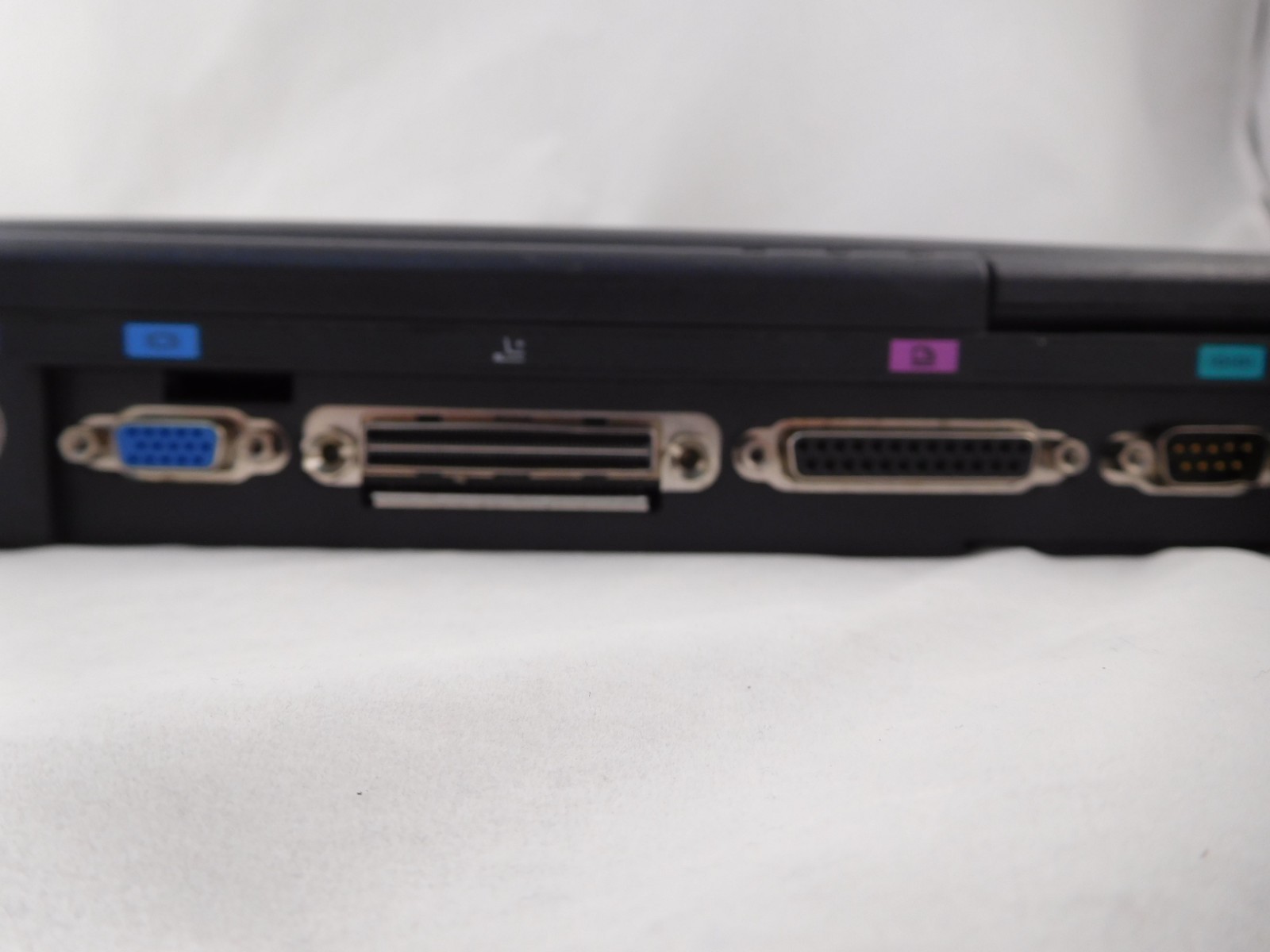 Dell Latitude C800 Pentium III 850Mhz 128MB 20GB 15″ Bad Battery No OS