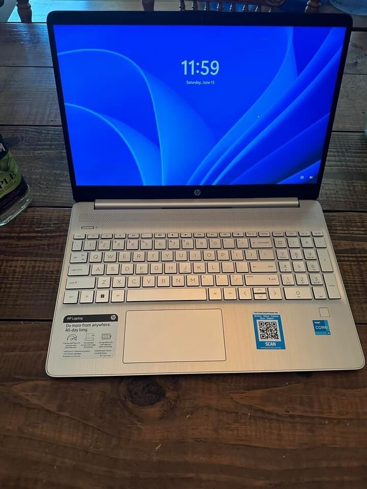 HP 15.6″ (256 GB SSD, Intel Core i3, 4.10 GHz, 8 GB) Laptop – Silver…