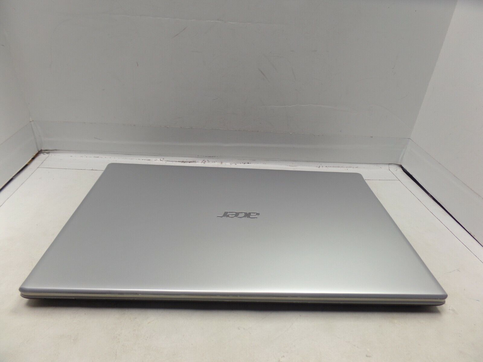 Acer Aspire Touch V5-571P-6609 15.6″ 1.80Ghz i5-3337U 8GB 1TB Win10 Backlit KB