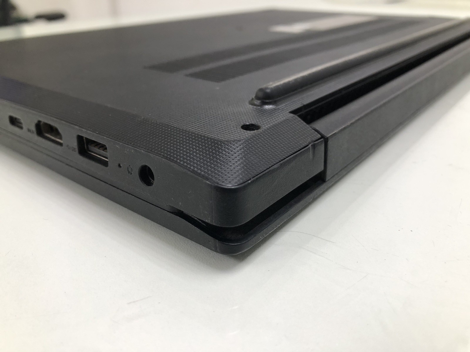 Lenovo V15 G3 i7 12th Gen 16GB RAM 512GB SSD 15.6″ FHD Laptop