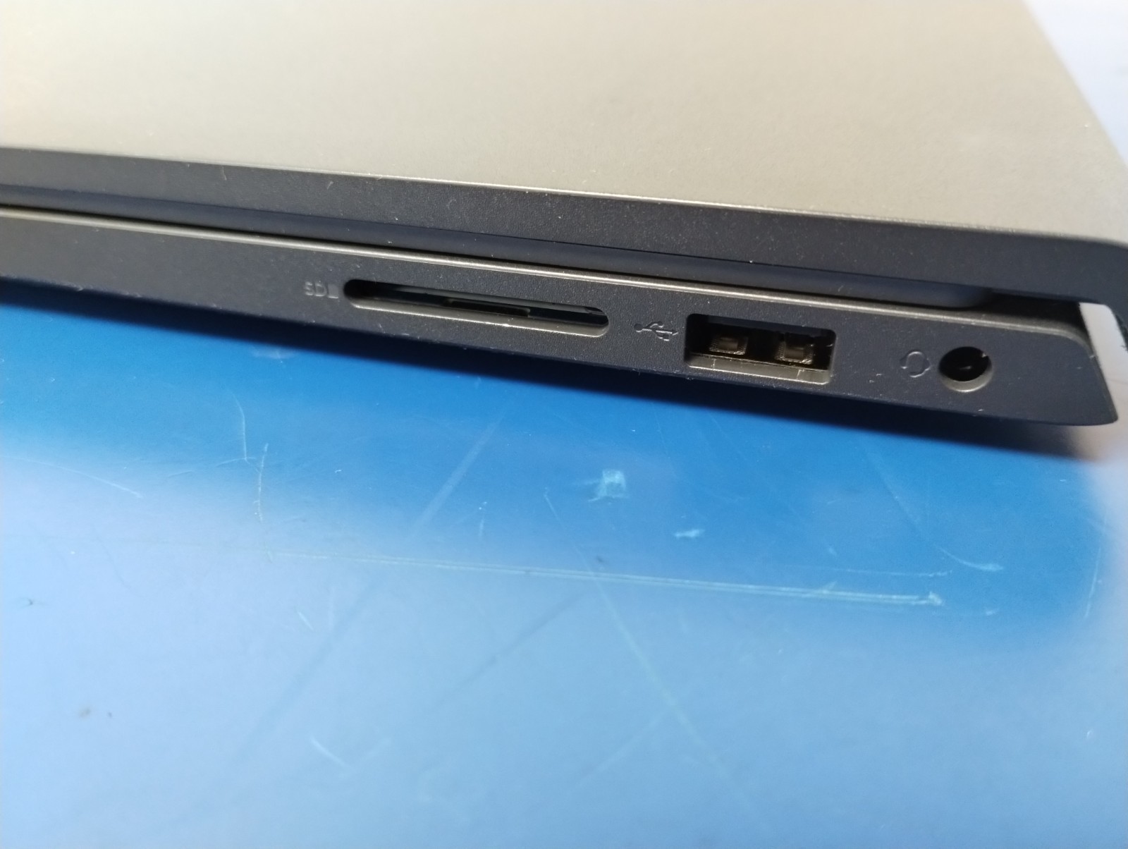 DELL 15 DC15255 G8MK9, AMD Ryzen 7 7730U, 2.00 GHz, 16 GB RAM, 512 GB NVMe SSD