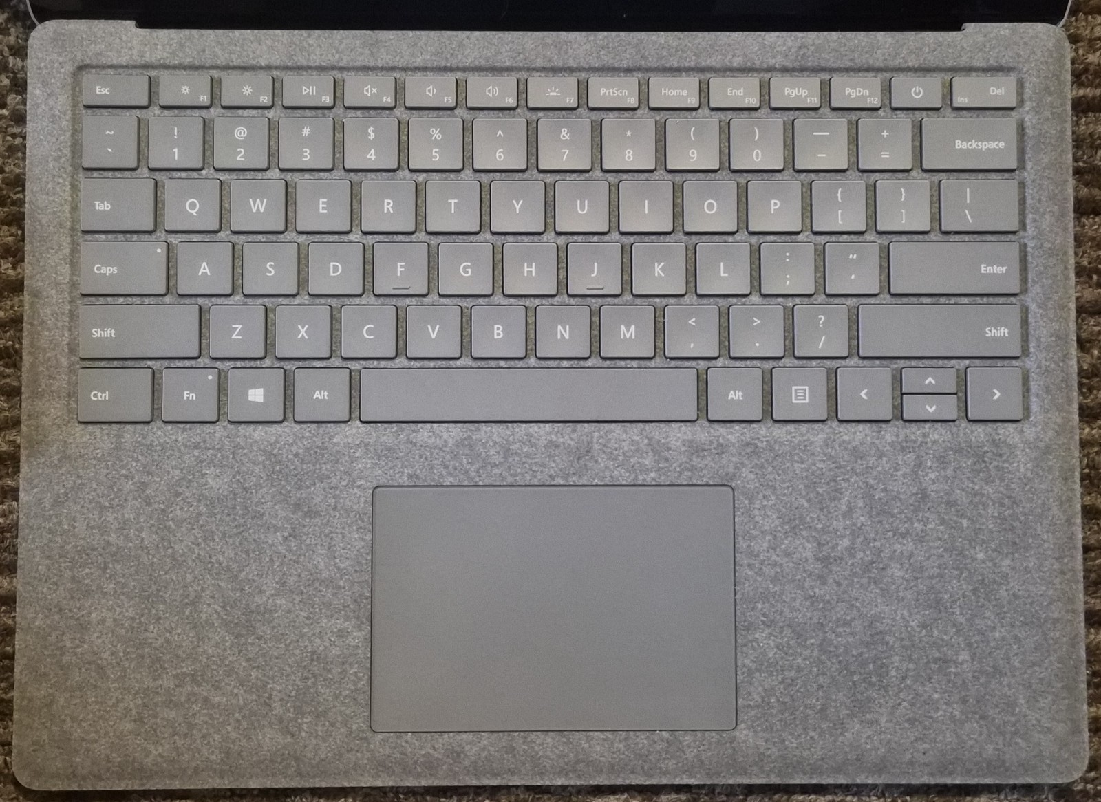 Microsoft Surface Laptop, 13.5″, Intel Core i7 7660U, 16GB 512GB, Windows 10 Pro