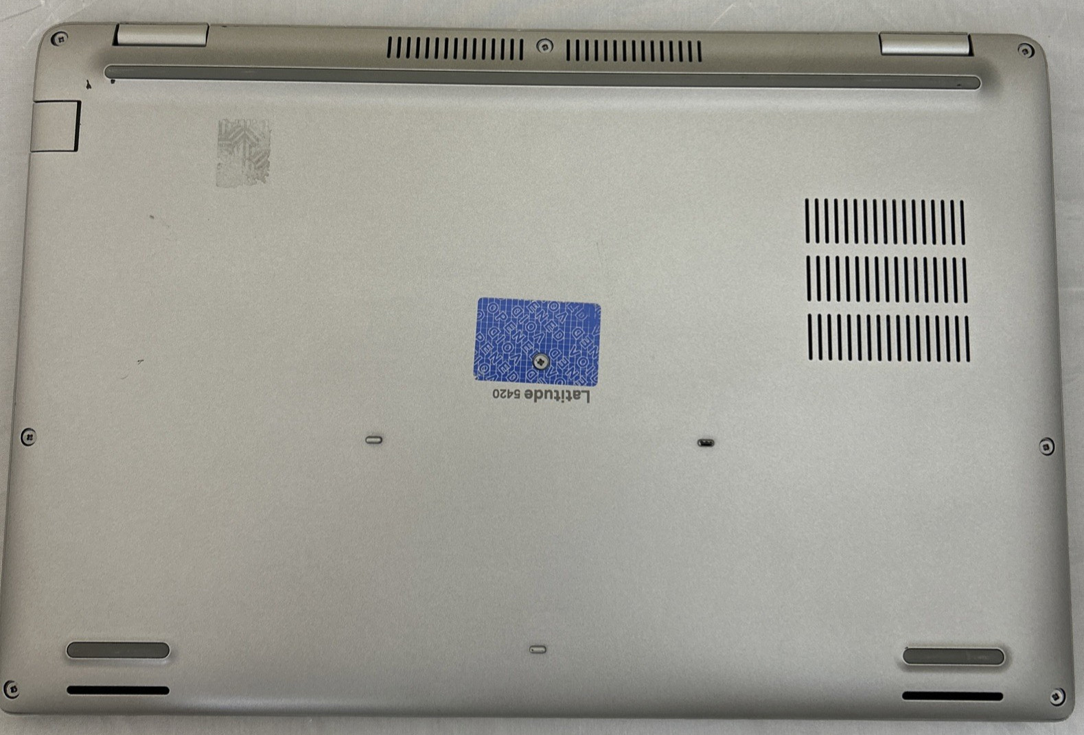 Dell Latitude 5420 14” Intel Core i5-1145G7 2.6GHz 4GB RAM)Nossd