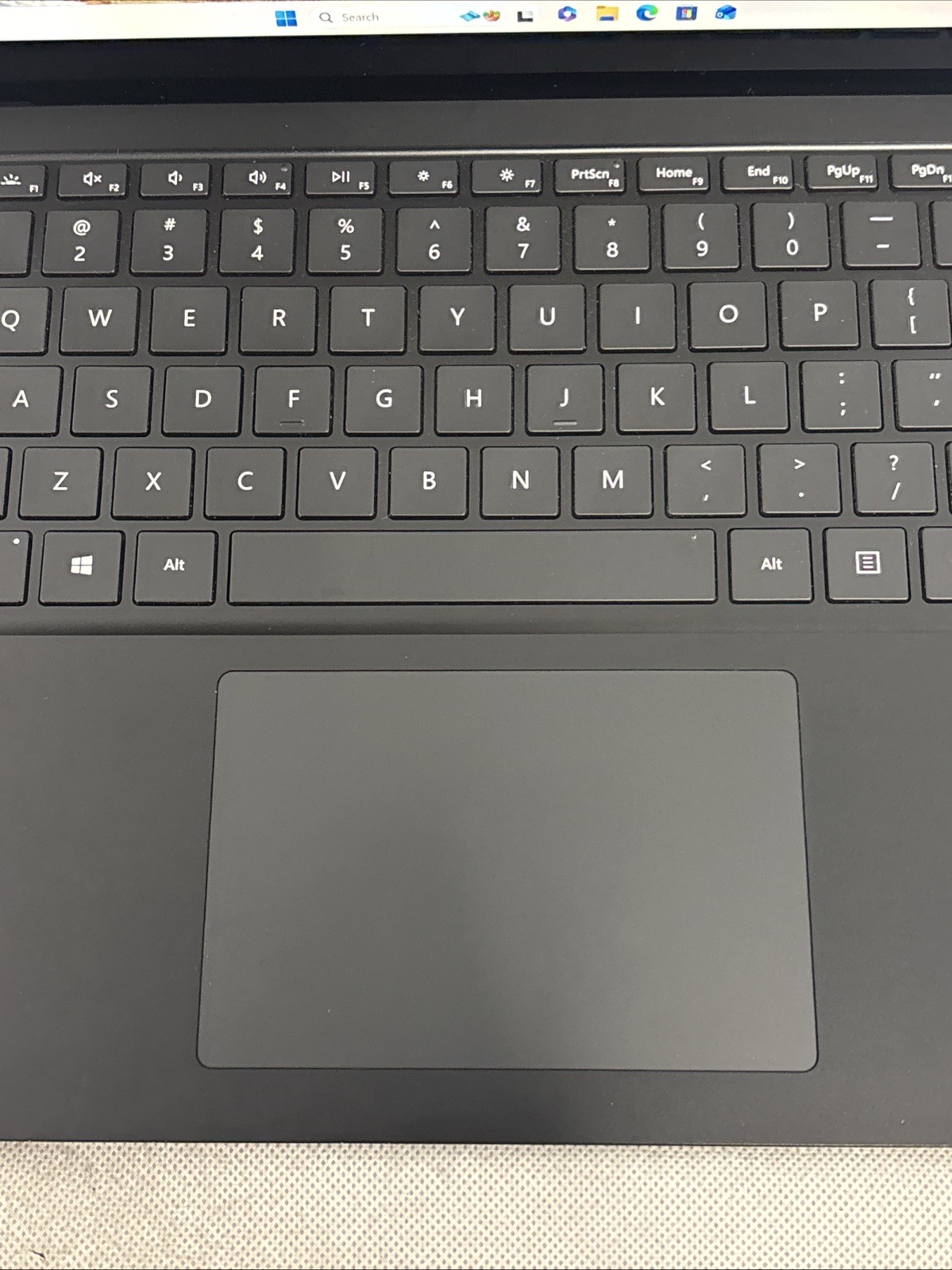 Microsoft Surface Laptop 3 (1868) 256GB, Intel i5 10th, 16GB – Matte Black