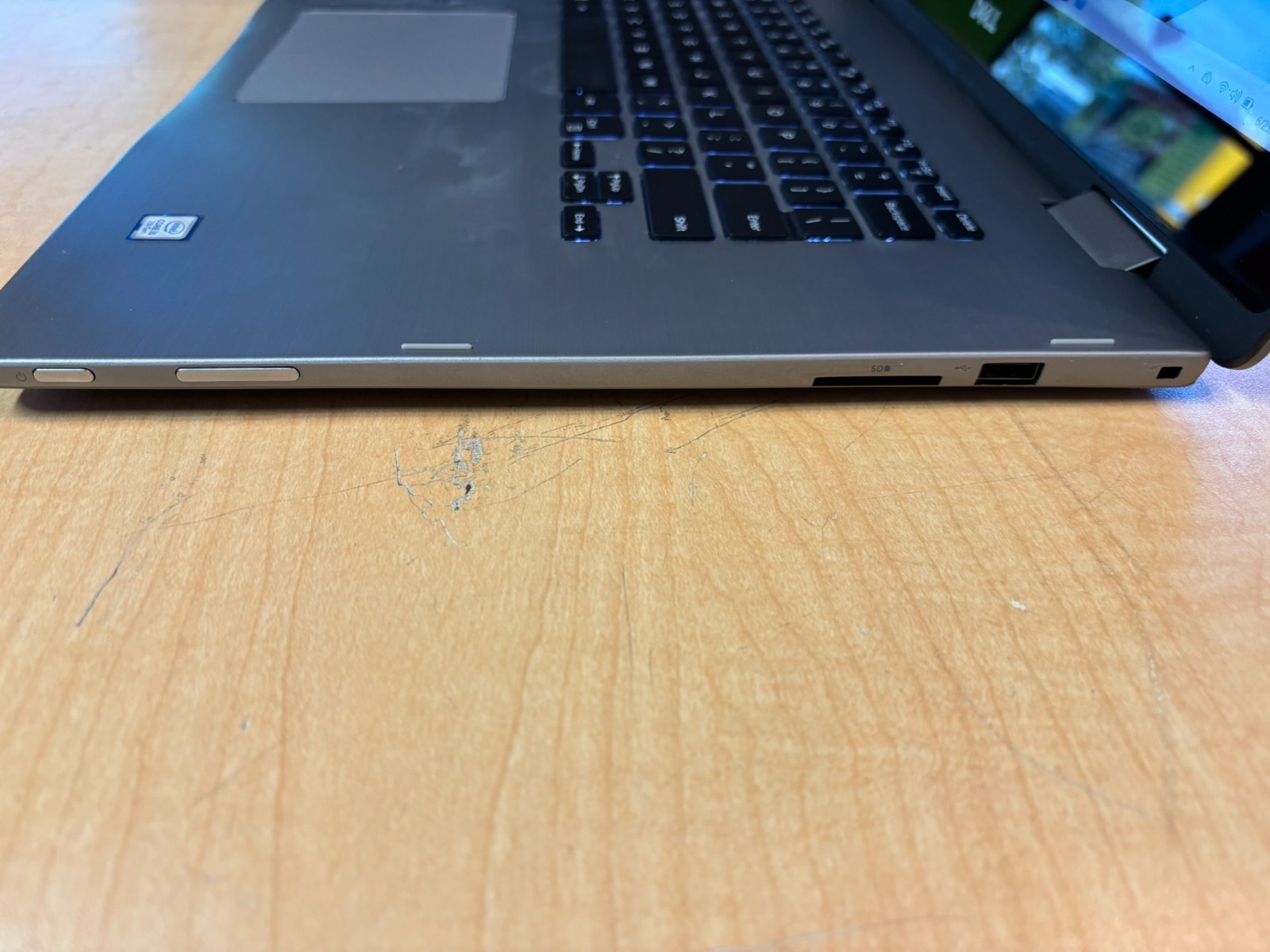 Dell Inspiron 15-7579