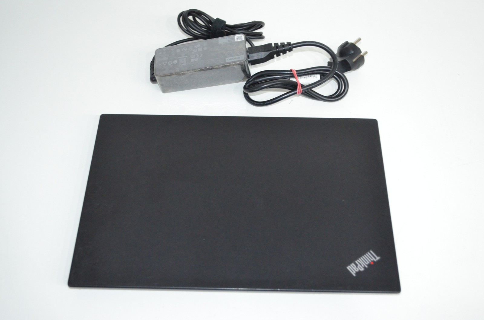 Lenovo ThinkPad X280 – Intel Core i3-8130U 2.20 GHz – 8GB RAM – No HDD