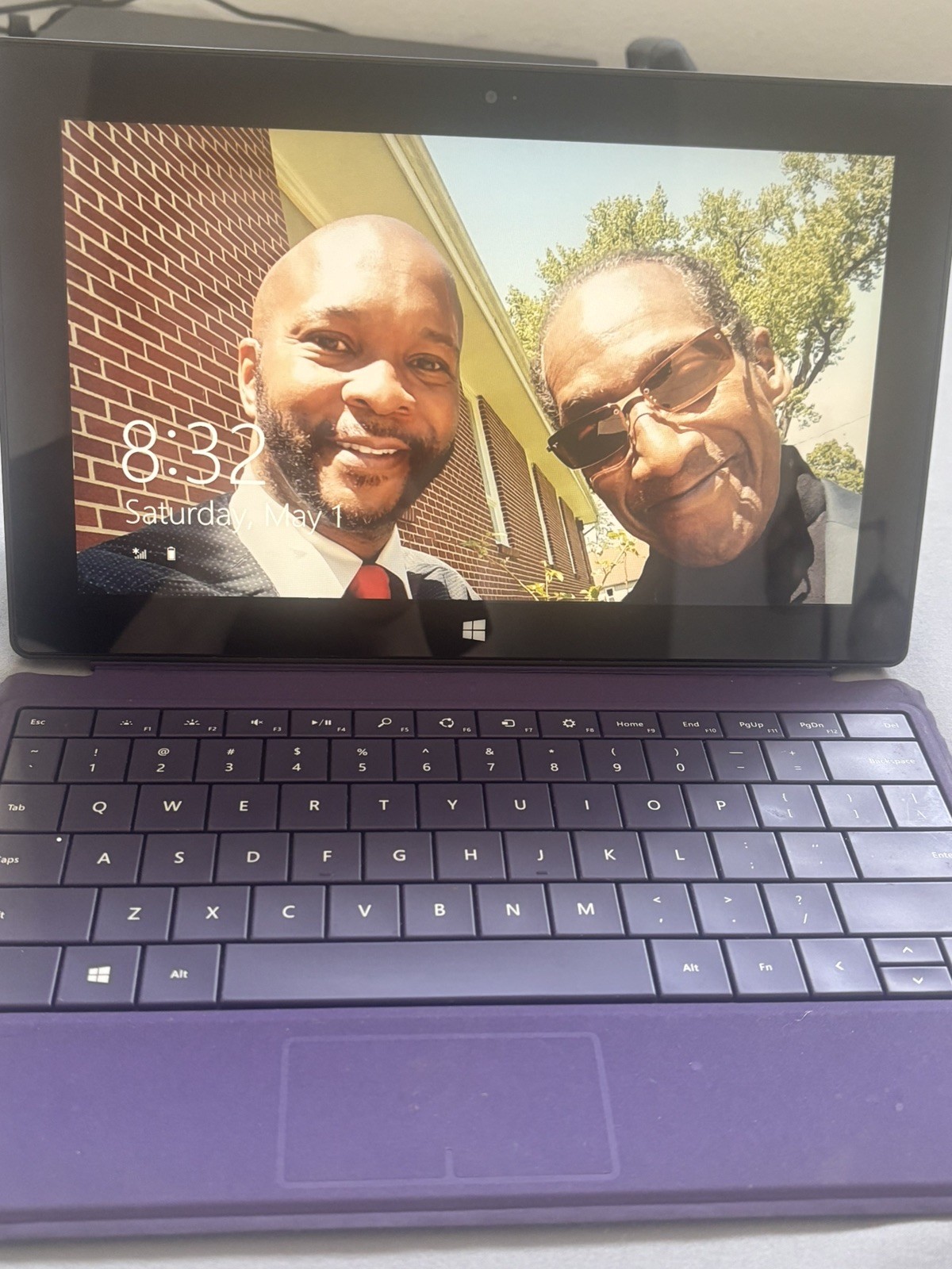 Microsoft Surface RT 64GB- locked