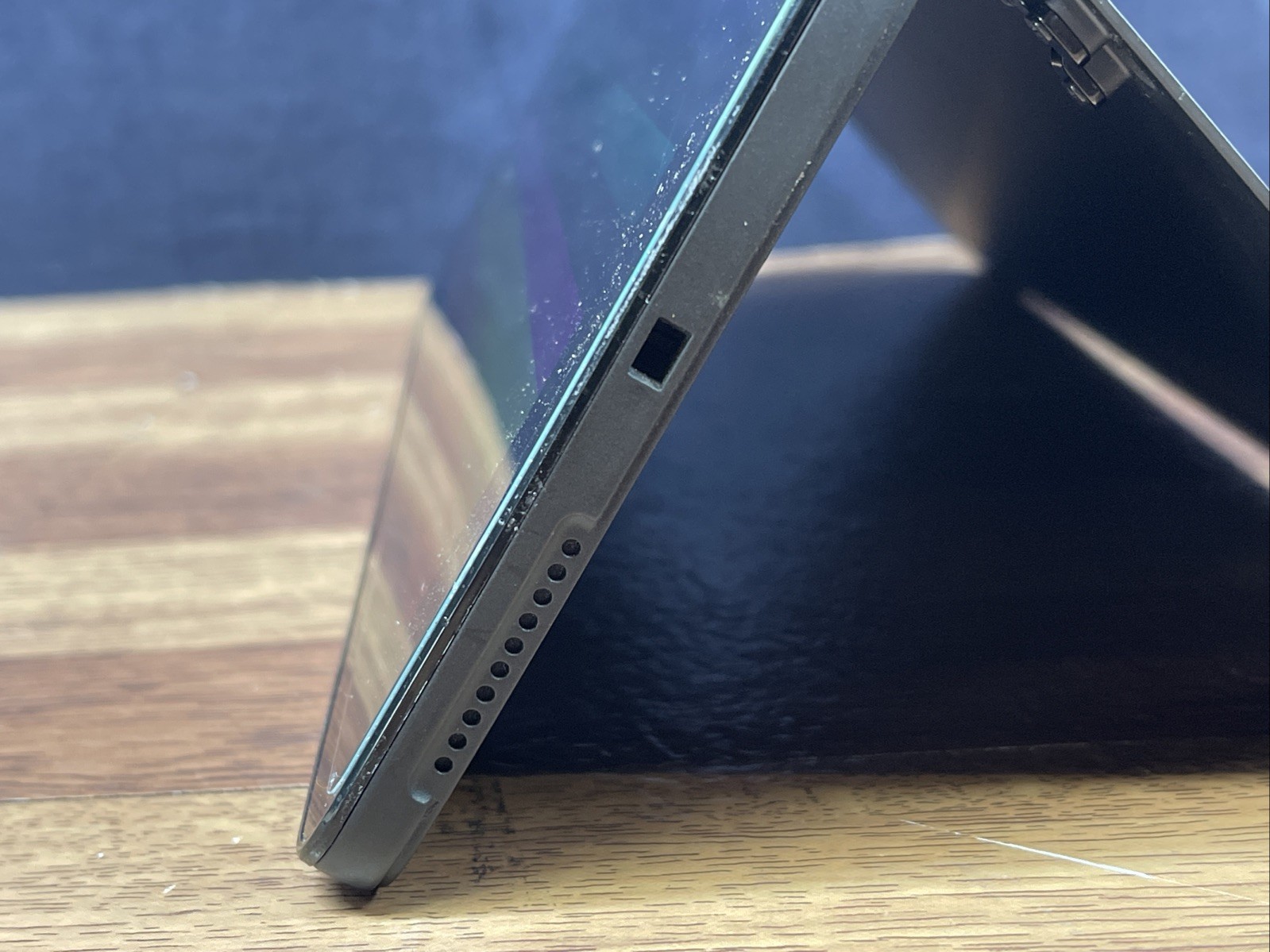 Dell Latitude 5285 Core i5-7300U 2.6 GHz 8GB RAM 256GB SSD NO OS