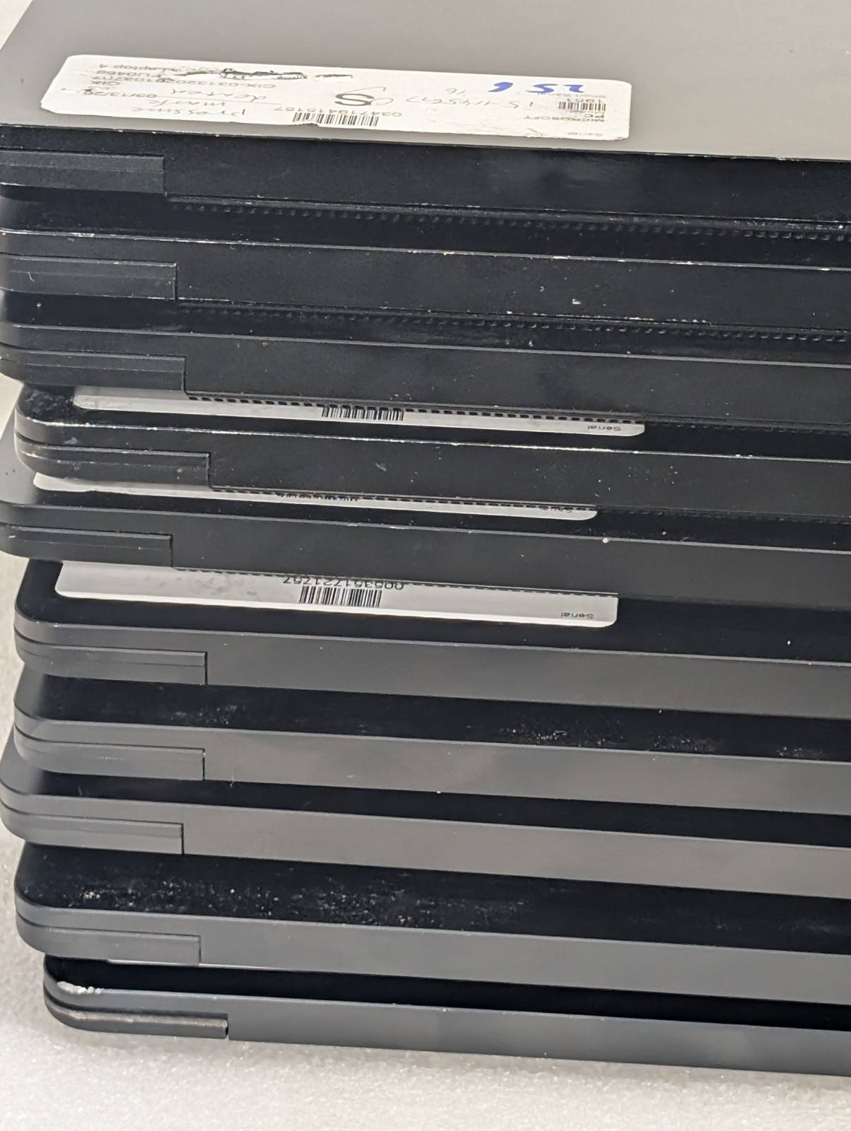 Lot 32x Microsoft Surface Laptop 3 4 Go 1943 1958 1951 Pro 7 1960