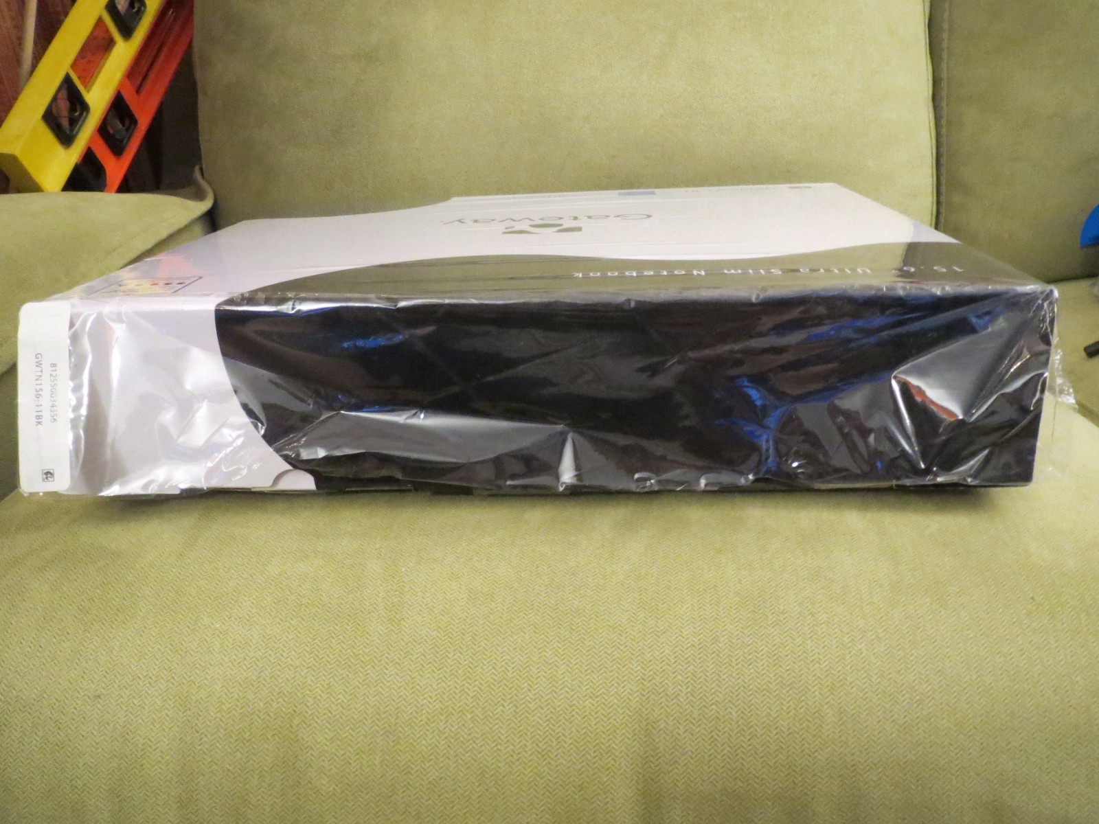 Gateway (Cow Theme) 15.6 inch Ultra Slim Notebook GWTN156-BK, EMPTY BOX ONLY