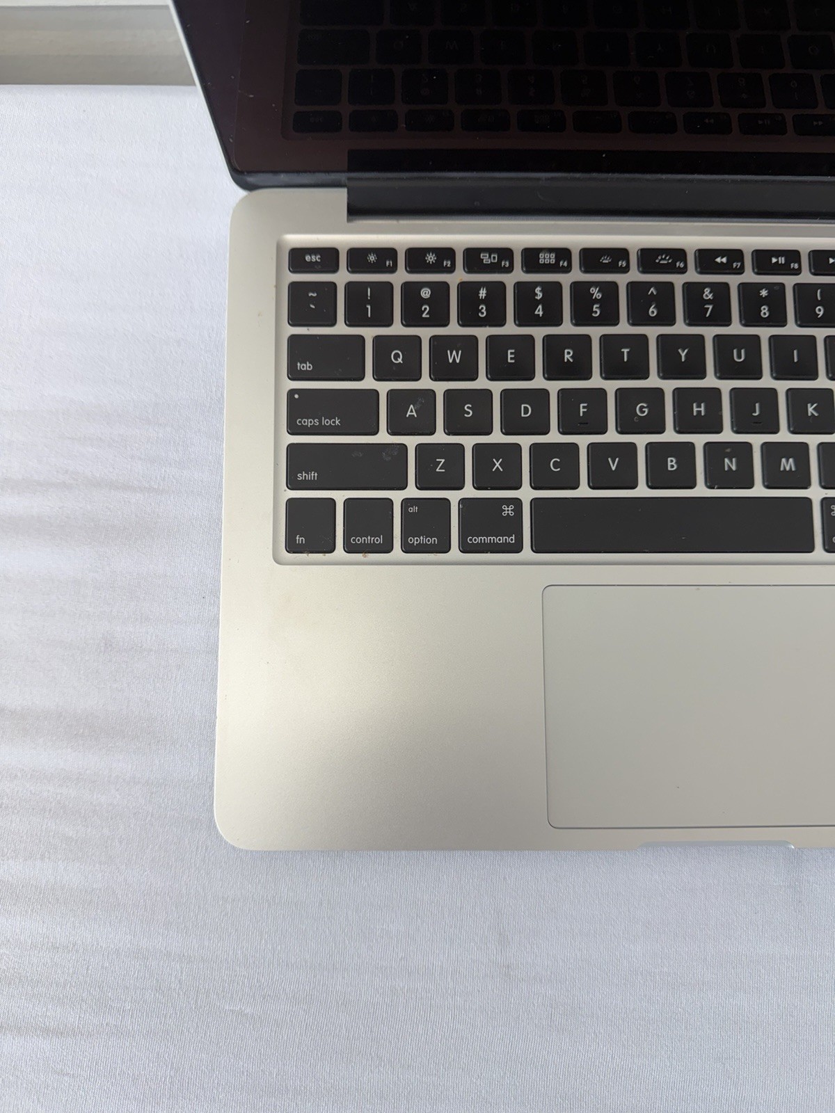 Apple Macbook Pro 2012 Laptop – Intel i5-3210M – RAM 8 GB – Read Description