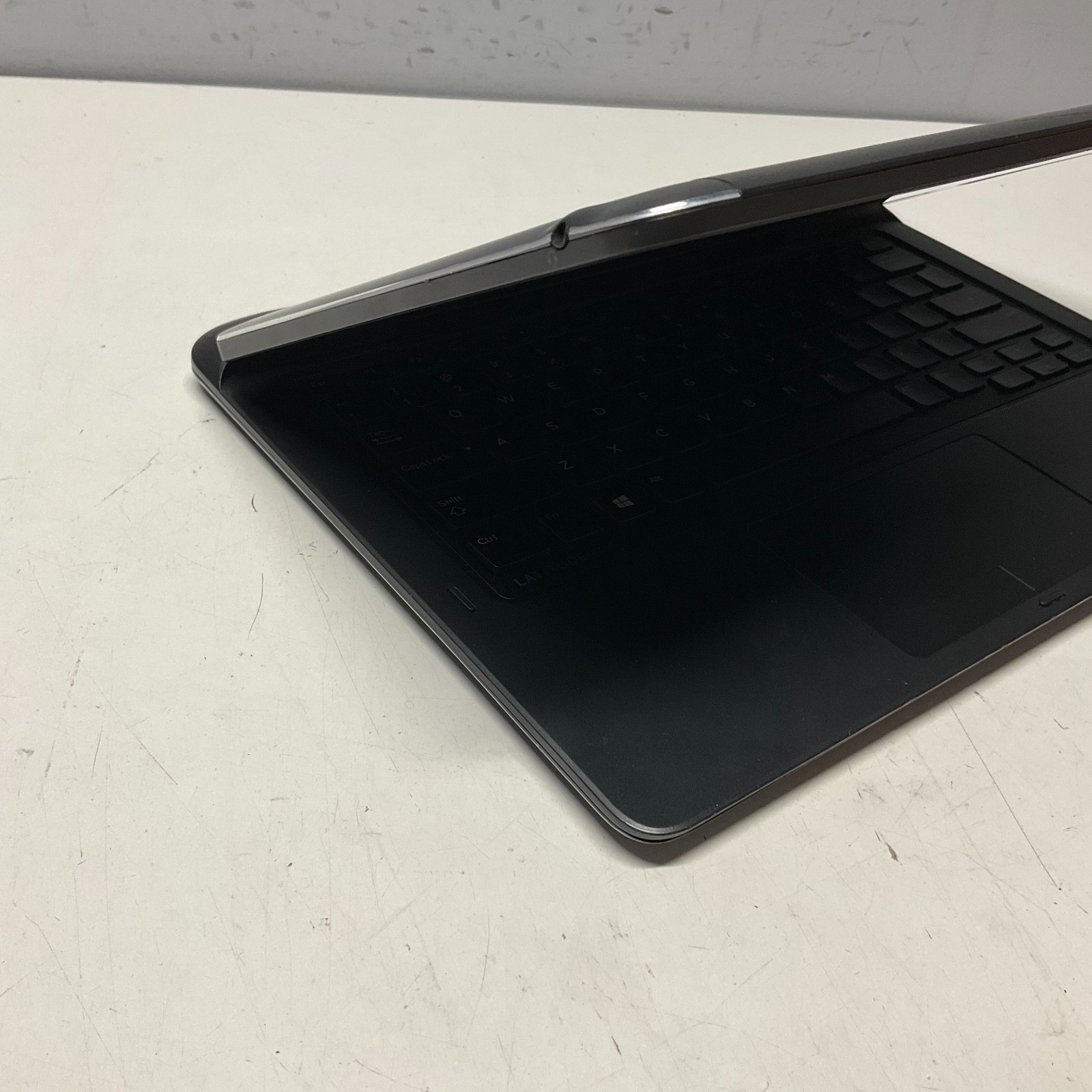 Dell Latitude 7350 TOUCH Core m-5Y71 @ 1.20GHz 8GB RAM 128GB SSD Win 10 BAD BATT