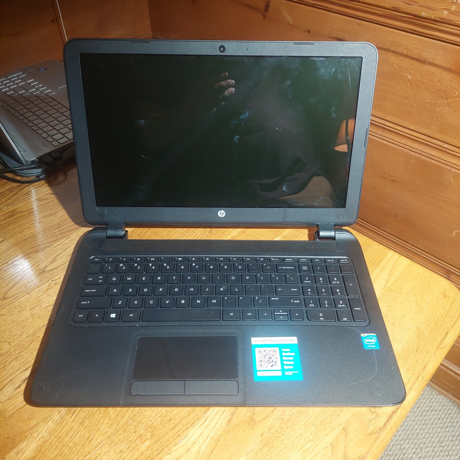 HP 15-f211wm 15.6″ Intel Celeron N2840 – No Batt/HDD/Cord/Wear For Parts