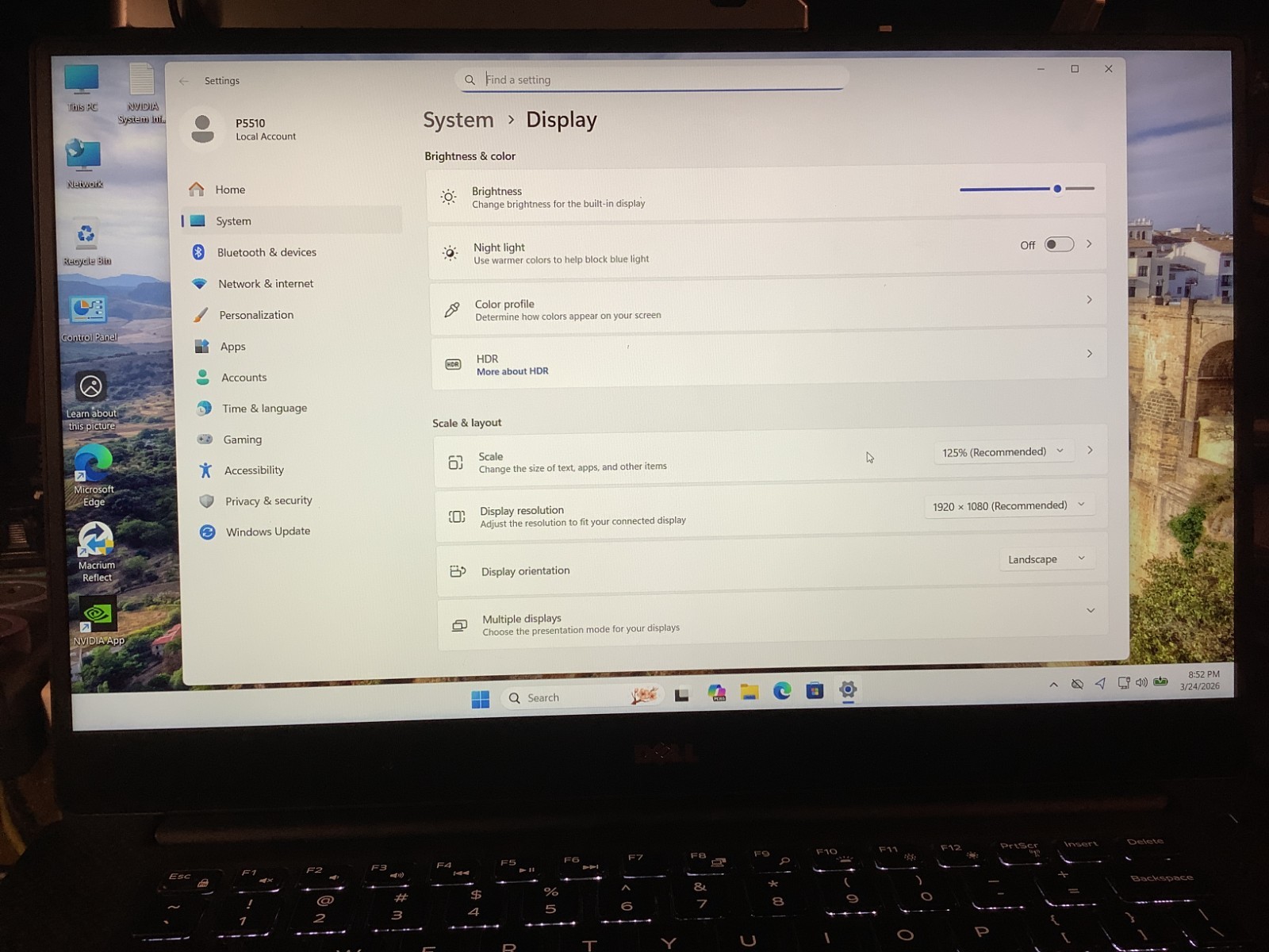 Dell Precision 5510, Nvidia M1000M Xeon E3 1505M, 12GB-256 NVMe + 250 Win 11 Pro