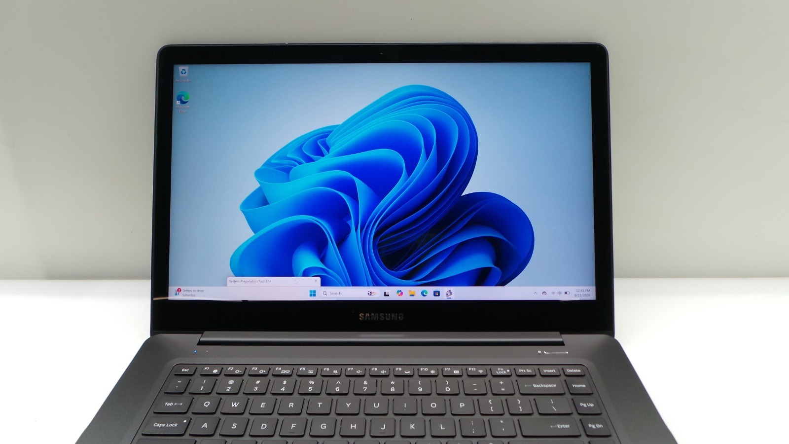 Samsung Notebook NP940Z5L | 15.6″ | i7-6700HQ | 8GB 256GB SSD | Touchscreen