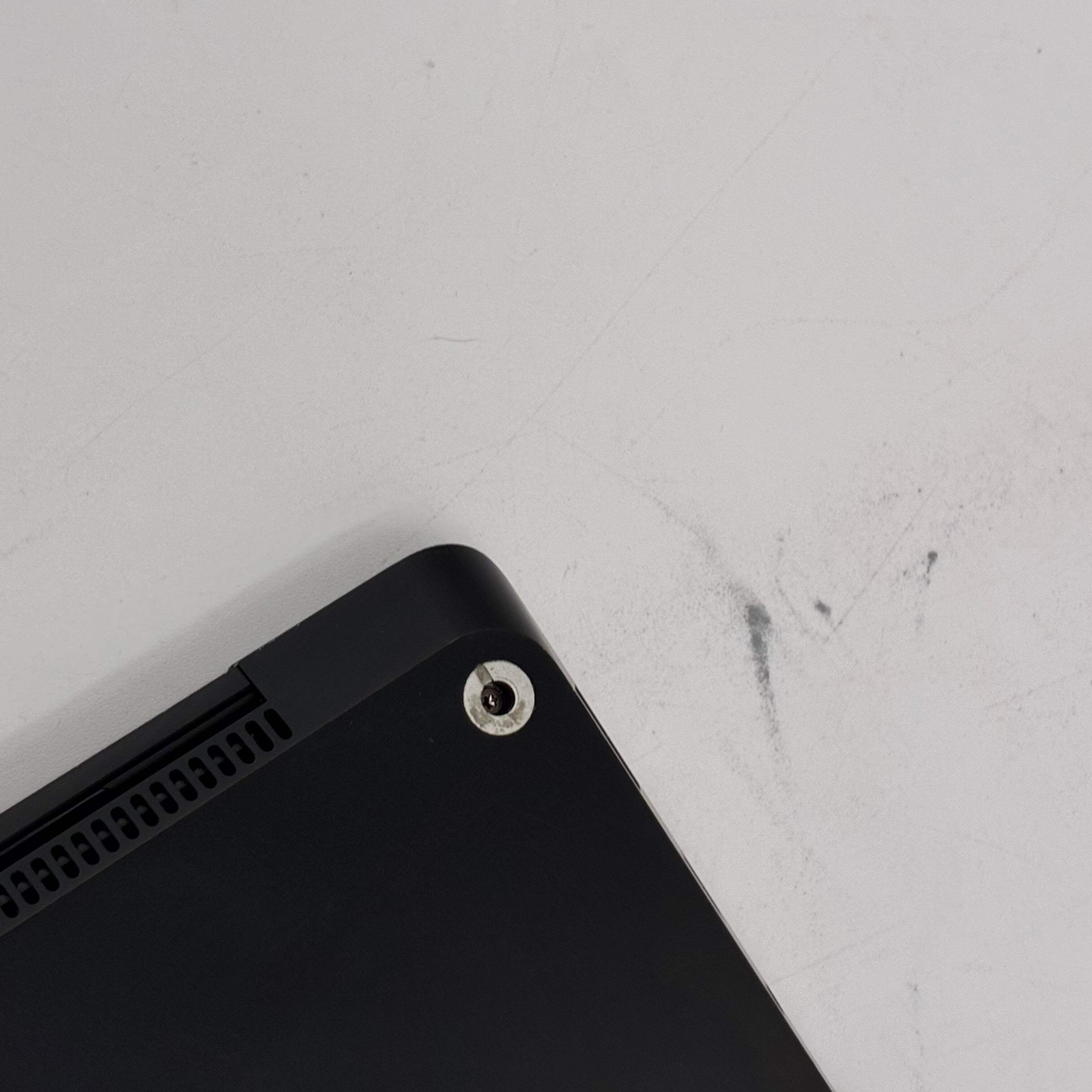 Microsoft Surface Laptop 5 13.5″ i7-1265U 16GB 256GB SSD Black – Used