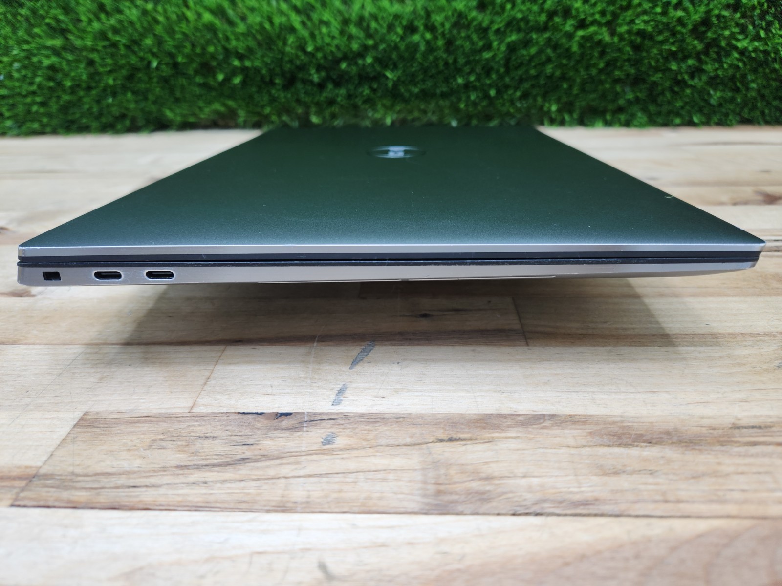 Dell Precision 5550 15.6 4K Touchscreen W-10855M 32GB RAM Quadro T2000 Win 11 ~