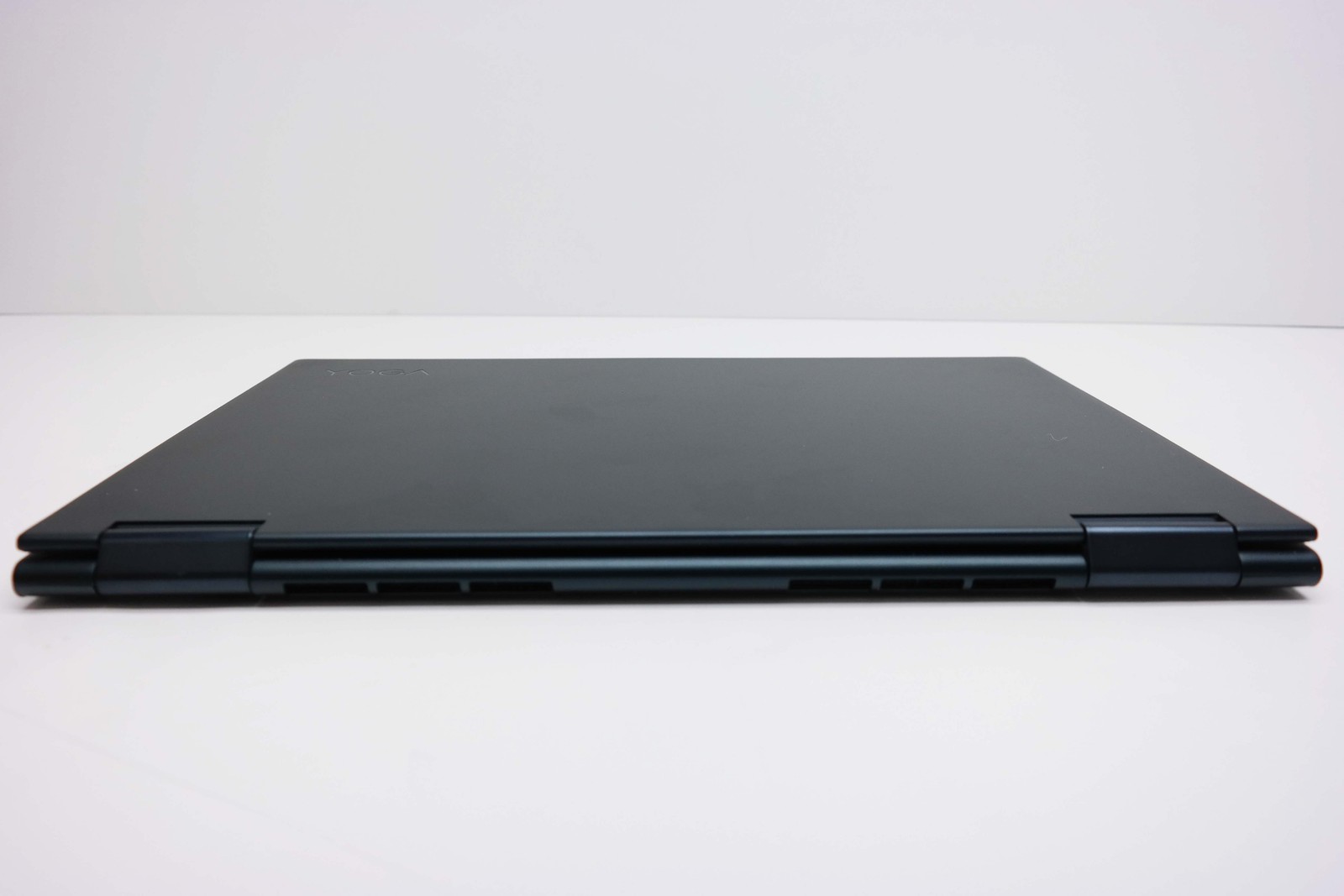 Lenovo Yoga 730 15.6″ Core i5-8265U 12GB 256GB SSD Abyss Blue