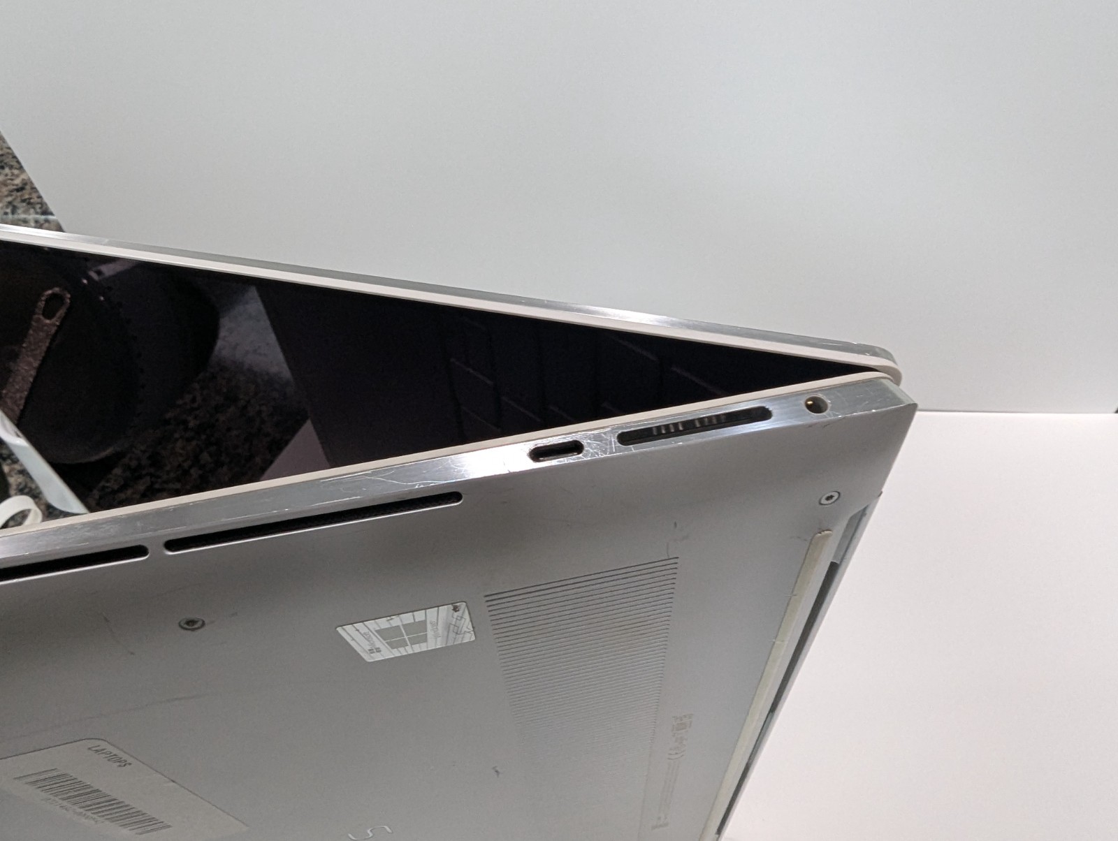 Dell XPS 15 9500 15.6″ 4K UHD+ Touch i9-10885H 32GB RAM 4GB GPU 512GB SSD W11