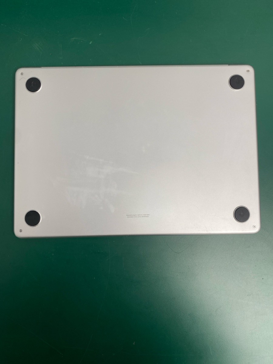 2022 Apple MacBook Air 13.6″ M2 3.5GHz 8GB RAM 512GB SSD A2681 (EZ5002472)
