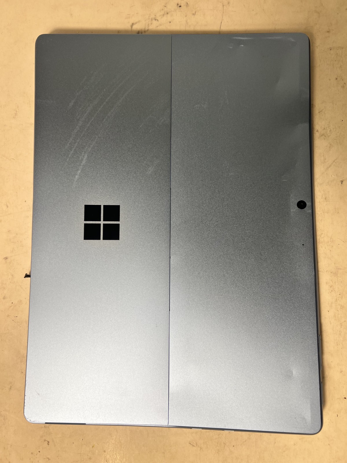 Microsoft Surface Pro 9 13″ i5-1235U 8GB RAM 2038 Sapphire AS-IS No Screen *BENT