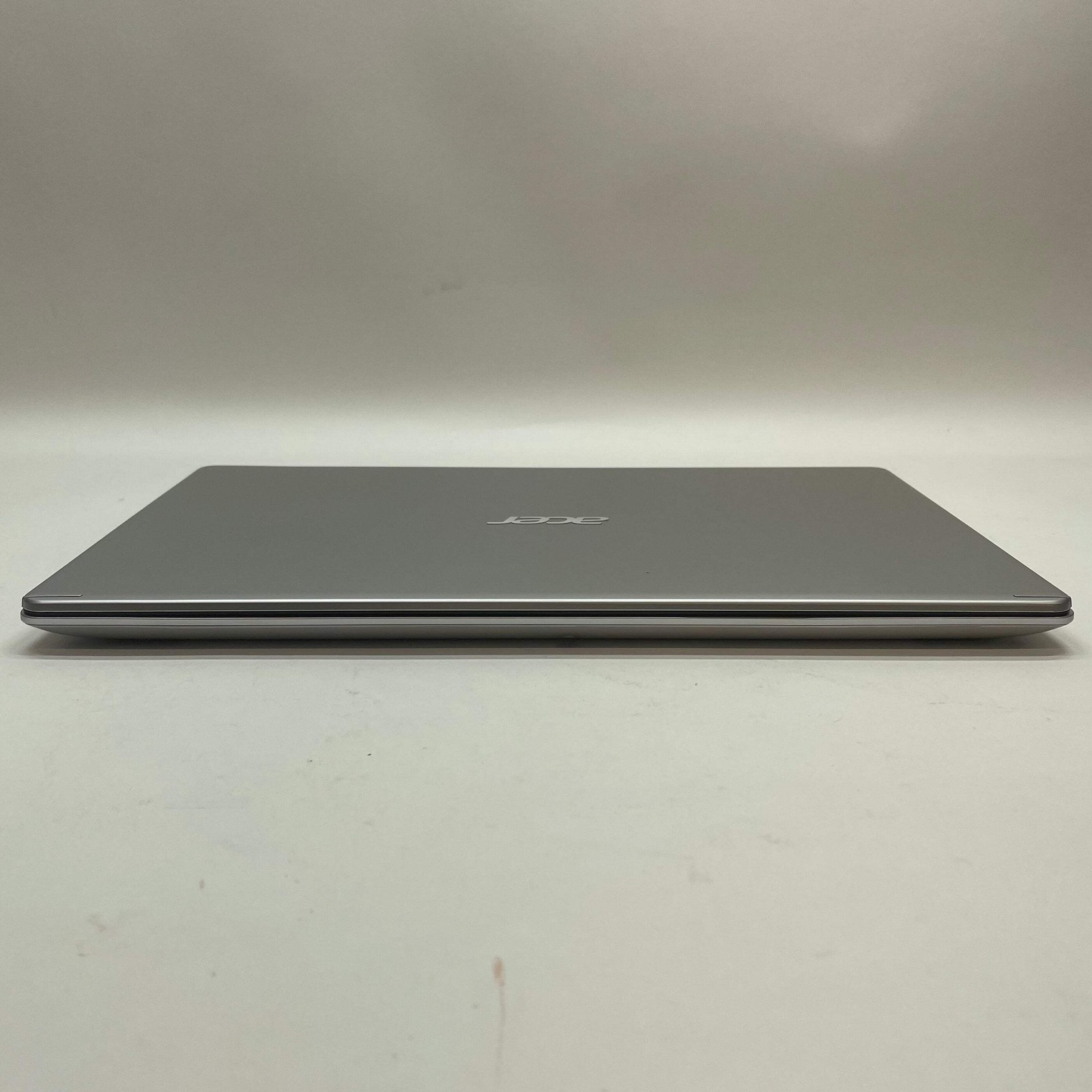 Broken Acer Aspire 5 A515-43 15.6″ Ryzen 3 3200U 2.6GHz 4GB RAM 128GB SSD READ