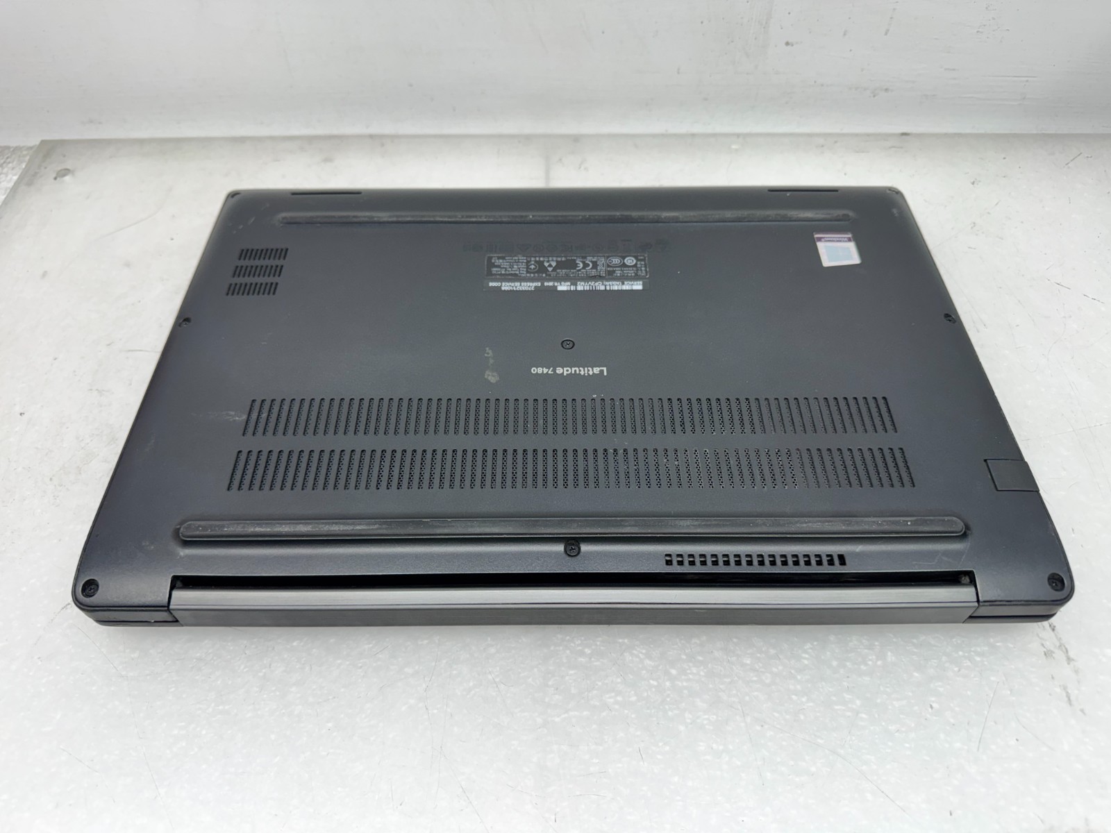 Dell Latitude 7480 14″ FHD i7-7600U@2.80GHz 16GB RAM 256 SSD Windows 11 *Read**