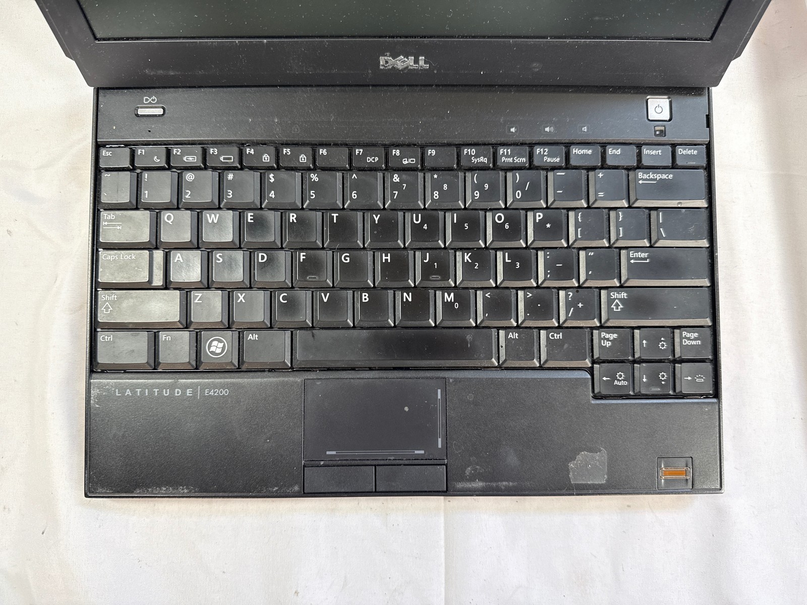 Dell Latitude E4200 Core 2 Duo U9600 1.6GHz 3GB No Drive 12.1″ 1280×800