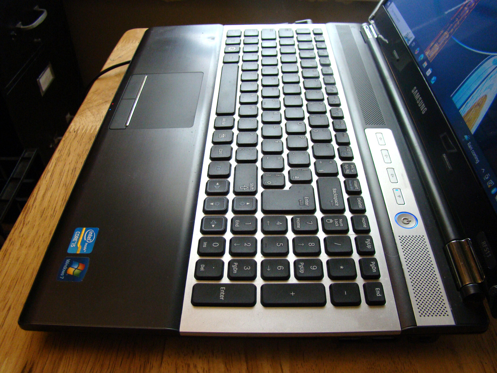 Samsung RF511/Core i5-2450M 2.50ghz/6gb/500gb/Windows 10 Pro/Webcam/BT/Hdmi/15.6