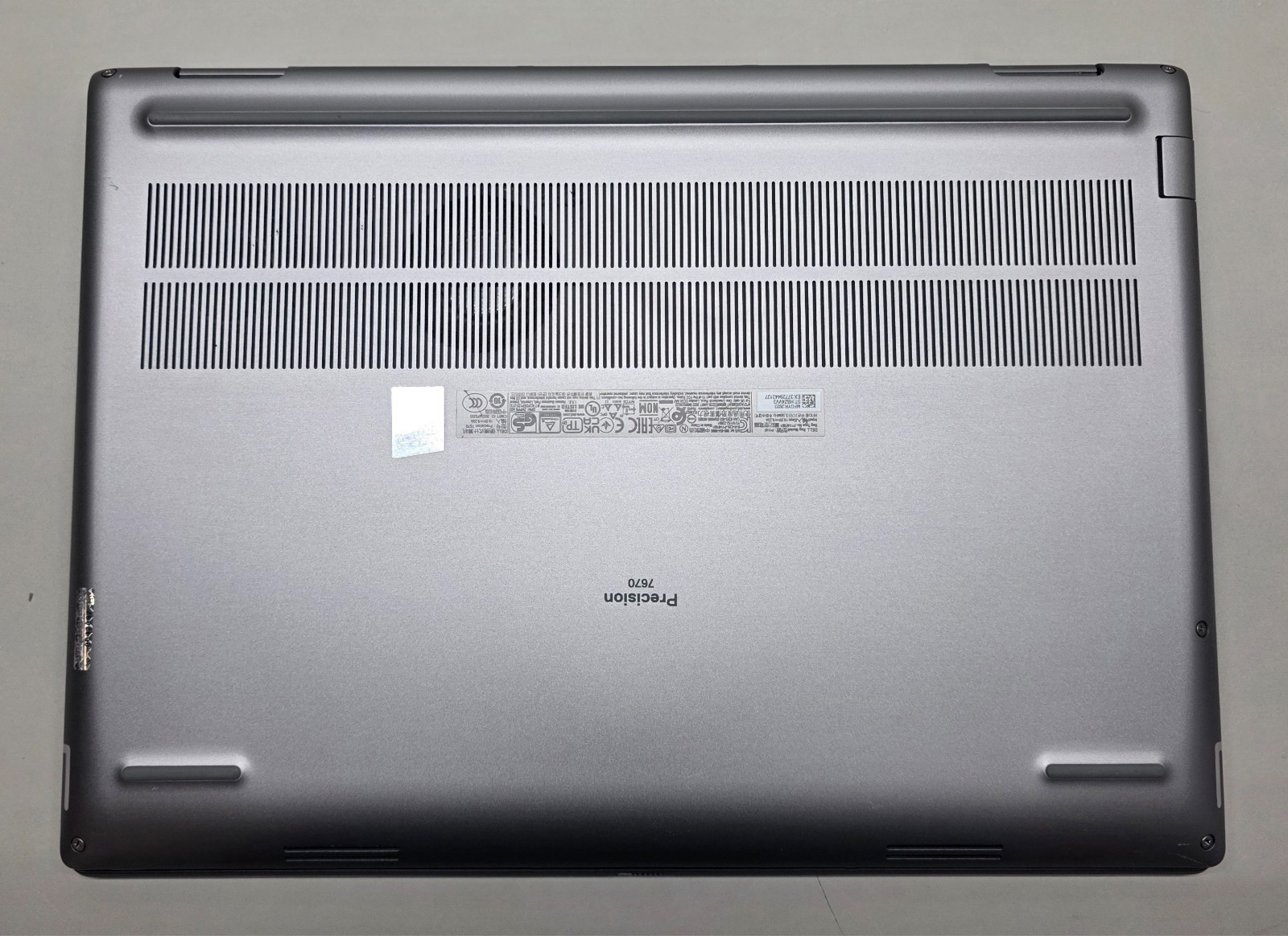 Dell Precision 7670 16″ i9-12950HX 2.30GHz 64GB RAM 512GB SSD RTX A1000 READ