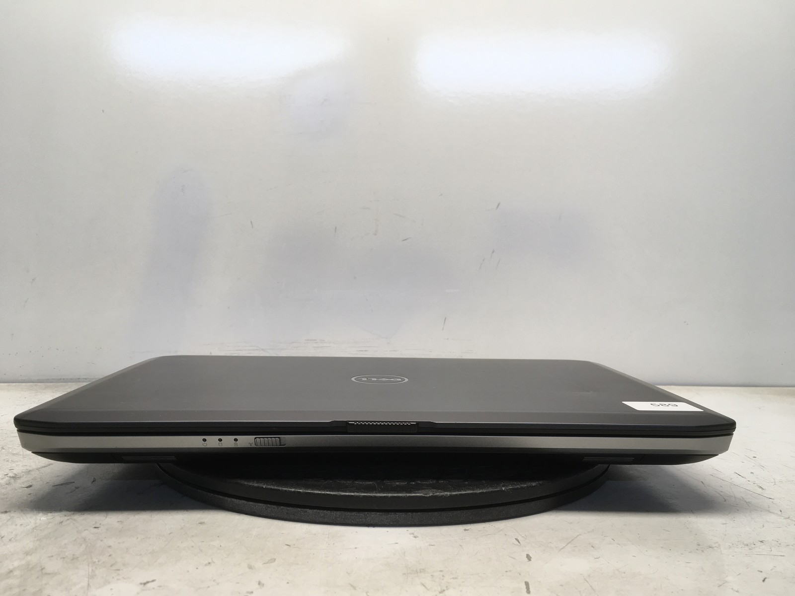 Dell Latitude E5530 Intel i5-3230M 2.6GHz 4 GB NO HDD No Batt