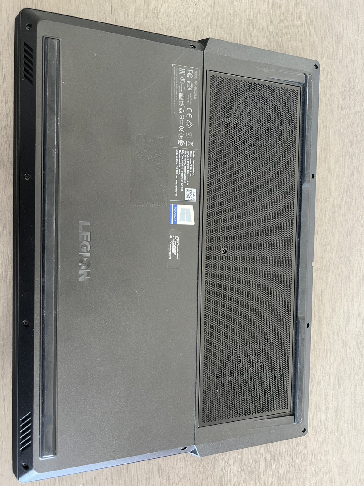 Lenovo Legion Y740-15IRH (2x 1TB, Intel Core i7 9th Gen., 2.60GHz, 32GB RAM)
