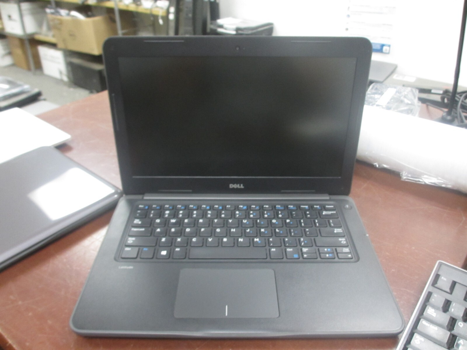 Dell Latitude 3380 2.00GHZ i3-6006U 128GB SSD 4GB Laptop w/ AC , OS [BatteryLow]