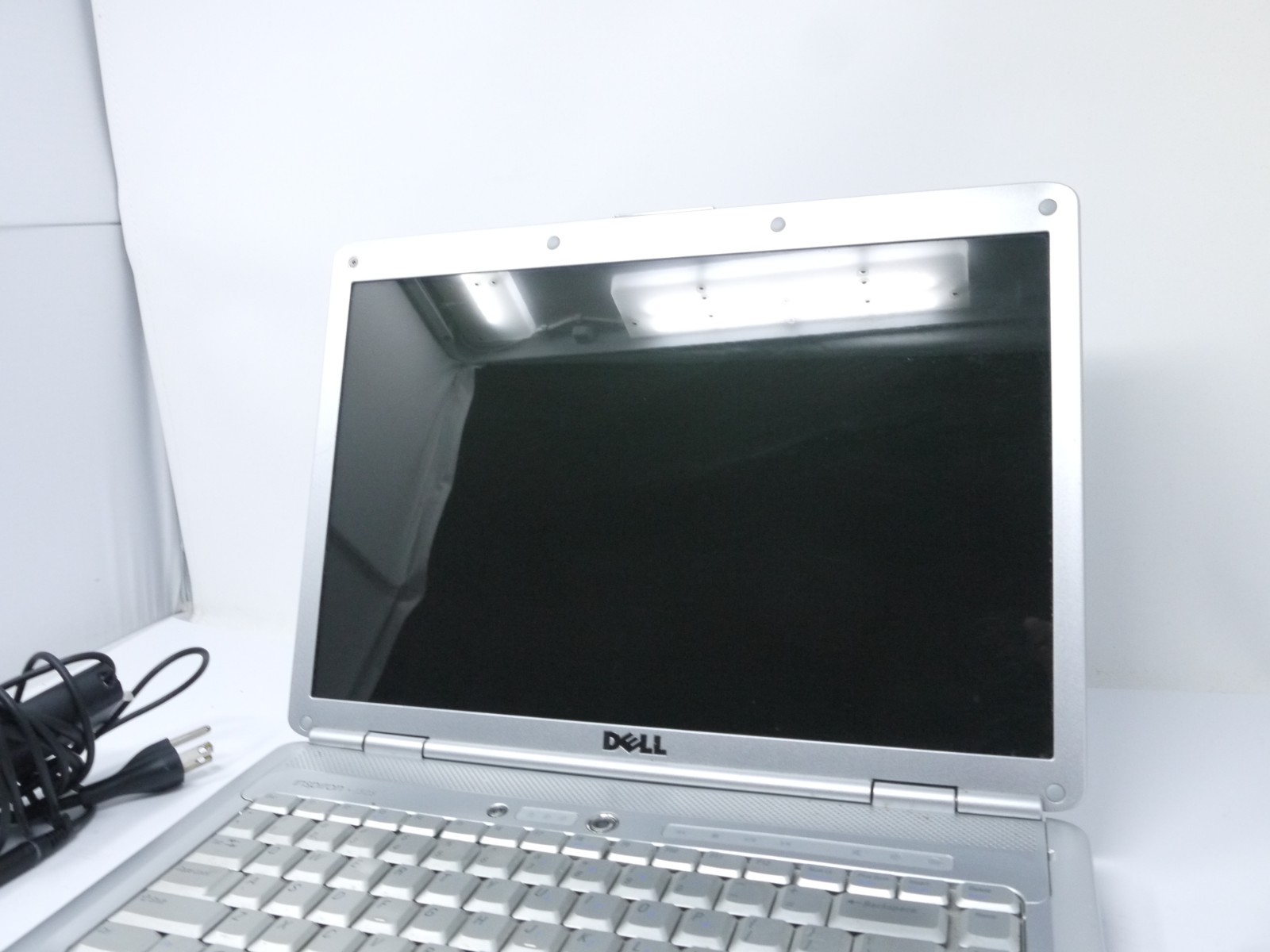 Dell Inspiron 1525 15.4″ Laptop – Pentium T2370 / 1GB Ram / 160GB HDD / Win7