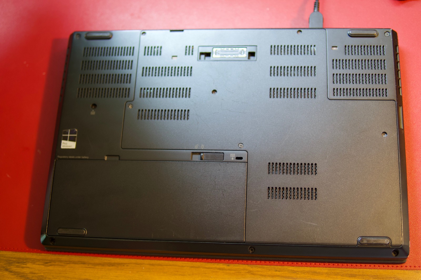 Lenovo ThinkPad P50 15.6″ | i7-6700HQ@2.6GHZ | 8GB RAM | LINUX MINT Pre-install